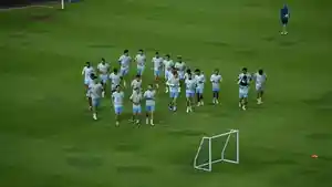 Pemain-Persib-Bandung-sedang-mengikuti-latihan-jelang-laga-lawan-Persik.jpg