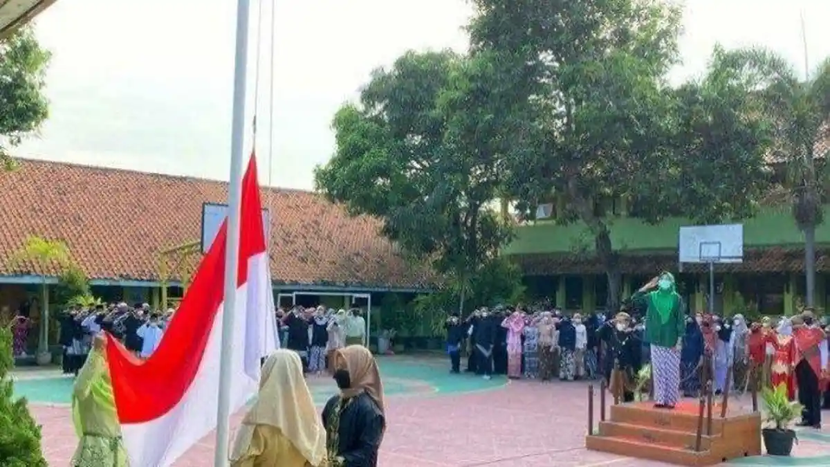 5 Teks Pidato Amanat Upacara Hari Guru 2025 sesuai Tema Guru Hebat Indonesia Kuat