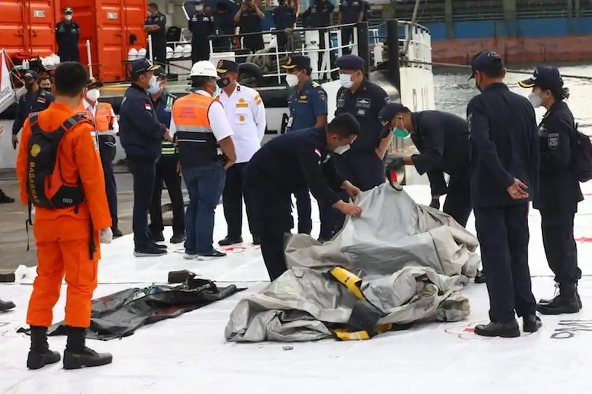 Pencarian Pecahan Pesawat Sriwijaya Air Dibantu dengan 2 Armada TNI AU yang Punya Sensor Deteksi