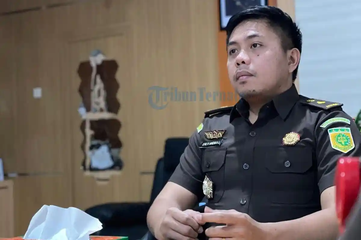 JPU Kejari Morotai Tuntut Oknum PNS Terlibat Narkoba 6 Bulan Penjara