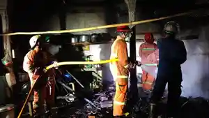 Pemilik-dapur-rumah-warga-di-Sragen-yang-terbakar-itu-mengalami-kerugian-Rp3000000.jpg
