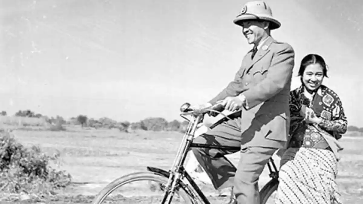 Marhaenisme Itu Ditemukan Soekarno Saat Bersepeda