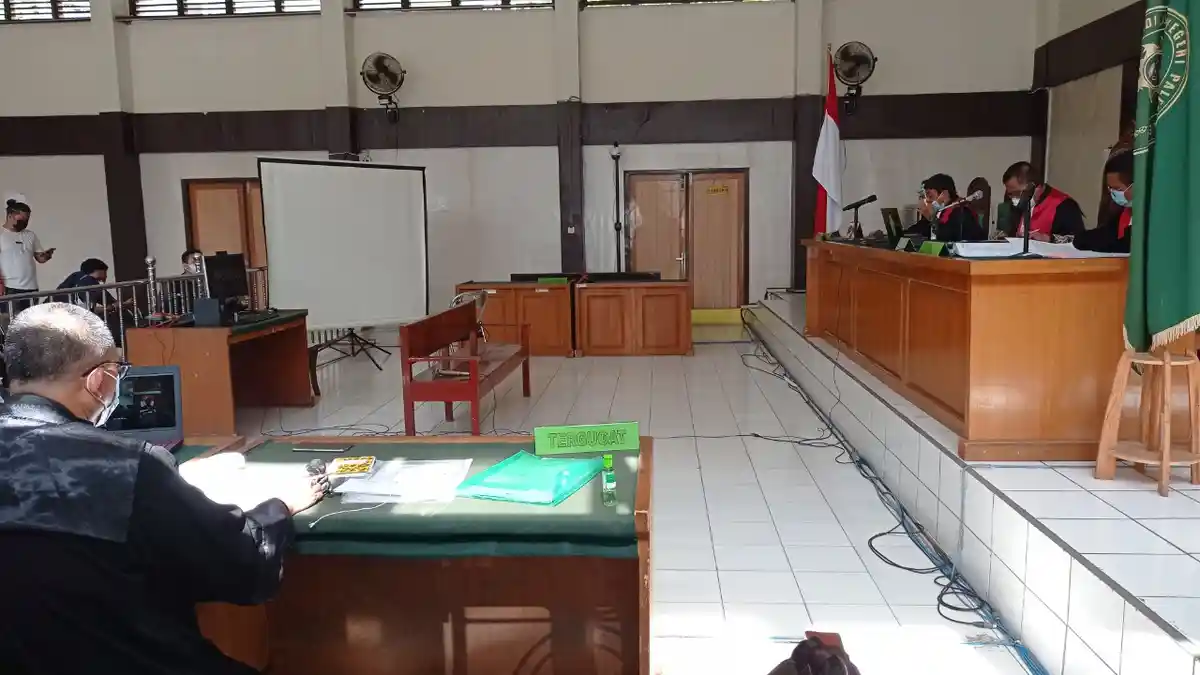 Bupati Muara Enim Non Aktif Juarsah Bantah Terima Uang Fee Proyek Muara Enim