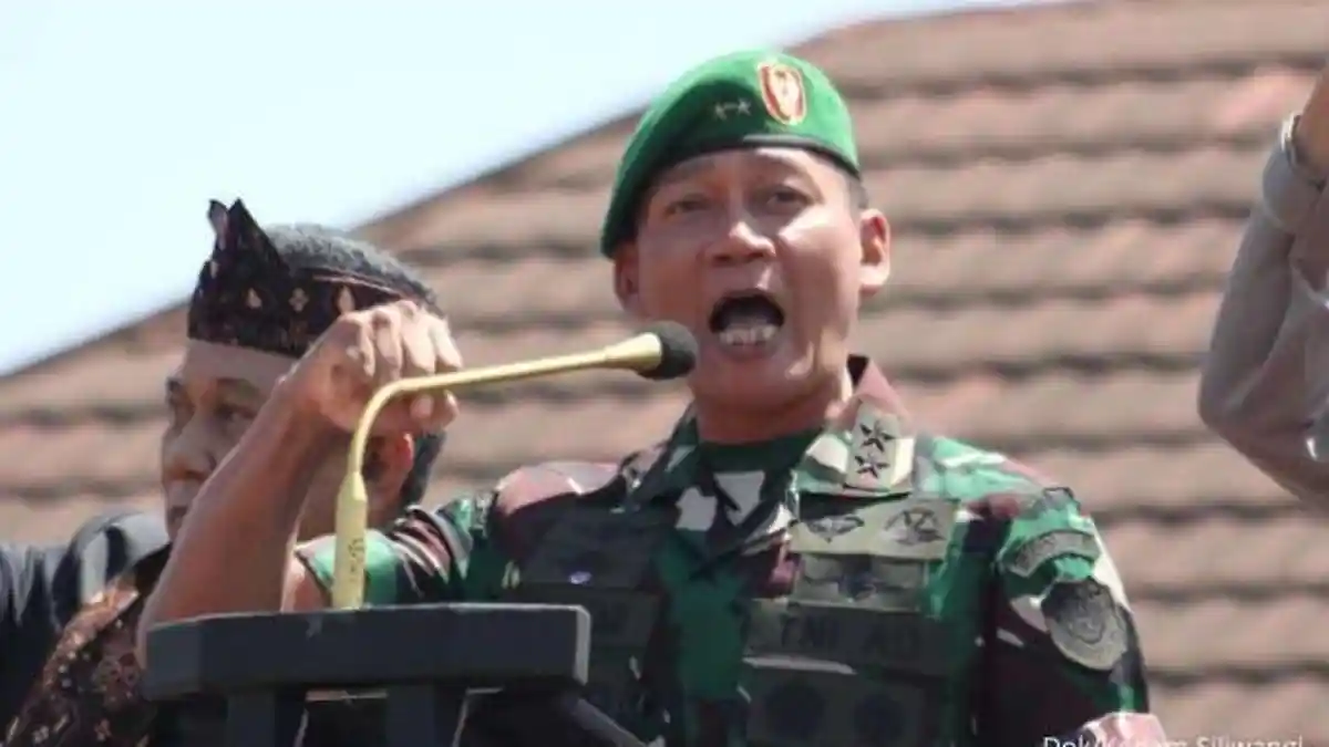 Resmi Jabat Pangkostrad, Ini Profil Letjen  TNI Mohammad Fadjar