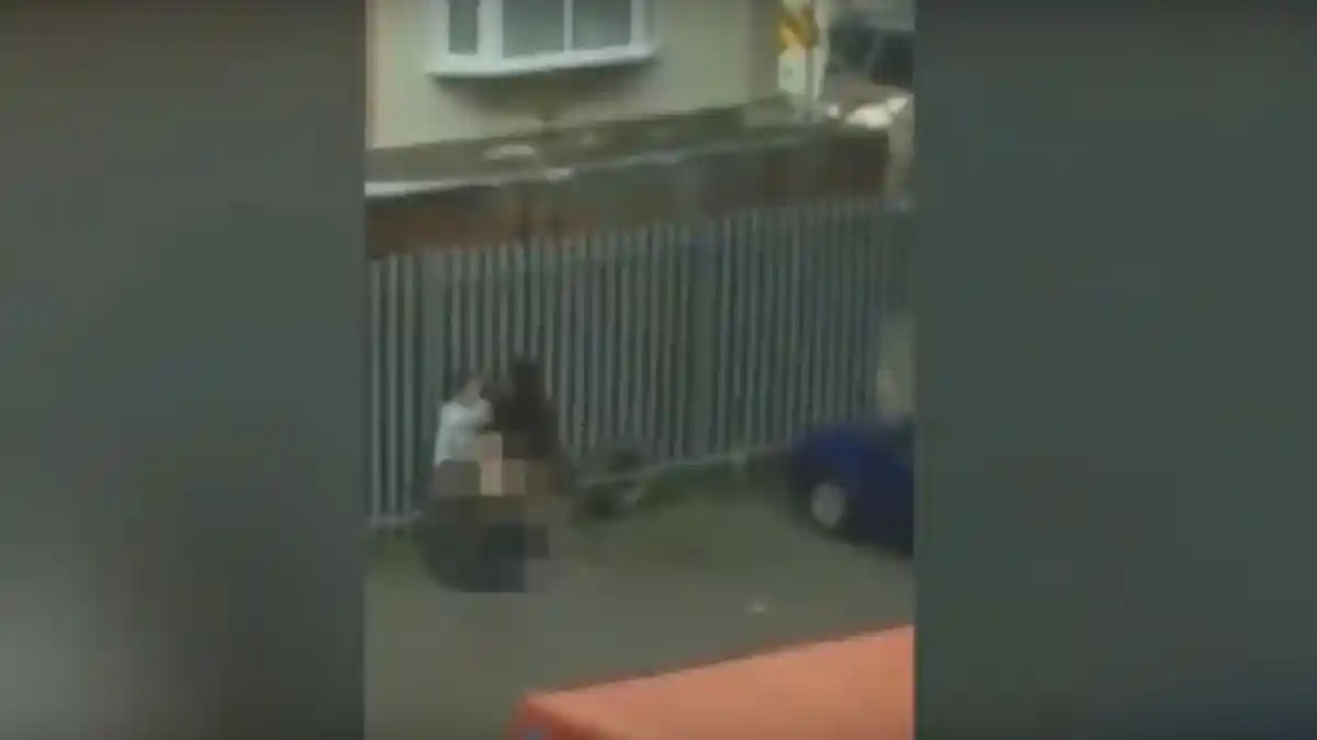 Memalukan, Bercinta di Tempat Parkir, Pasangan Ini Terpergok Polisi