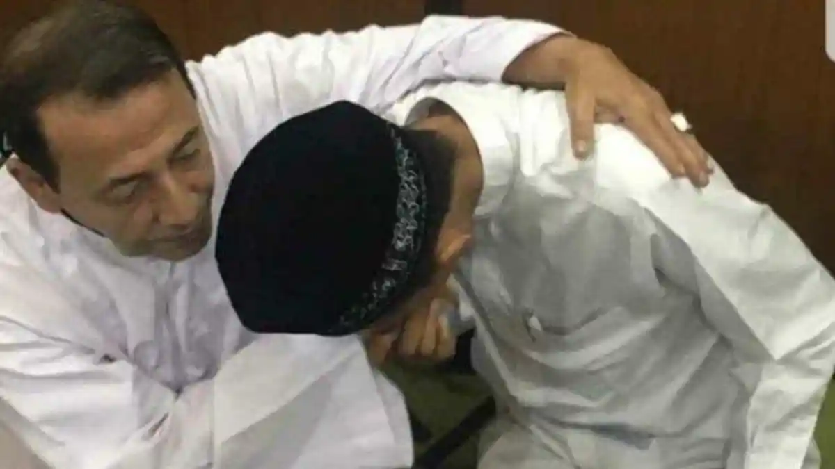 UAS Resmi Dipanggil Syaikh Abdul Somad, Habib Luthfi Juga Membaiatnya