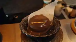 Chocolate-Sphere-karya-minuman-unik-berbentuk-bola.jpg