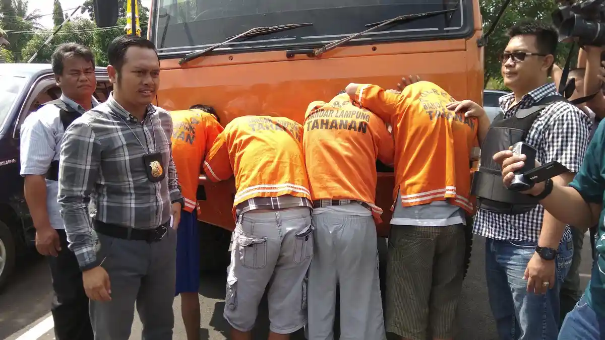 Berkat Laporan Korban, Komplotan Curat Truk Fuso Diamankan Tim Tekab