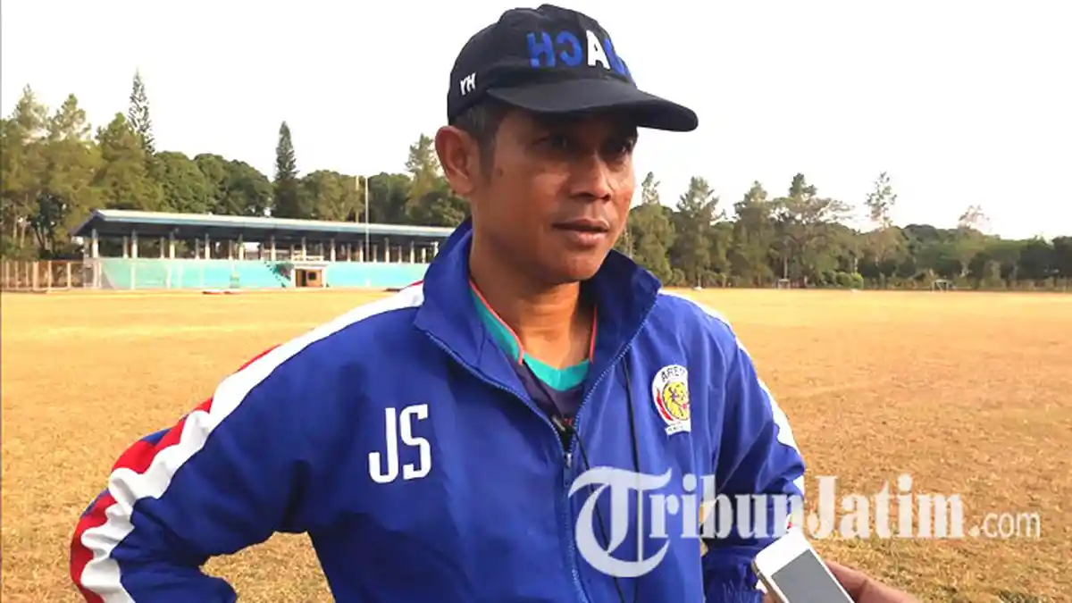 Meski Menang 2-0, Pelatih Arema FC Joko Susilo Puji Permainan Persela Lamongan