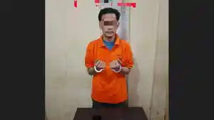 Tersangka-dan-barang-bukti-narkoba-jenis-sabu-saat-diamankan-Satres-Narkoba.jpg