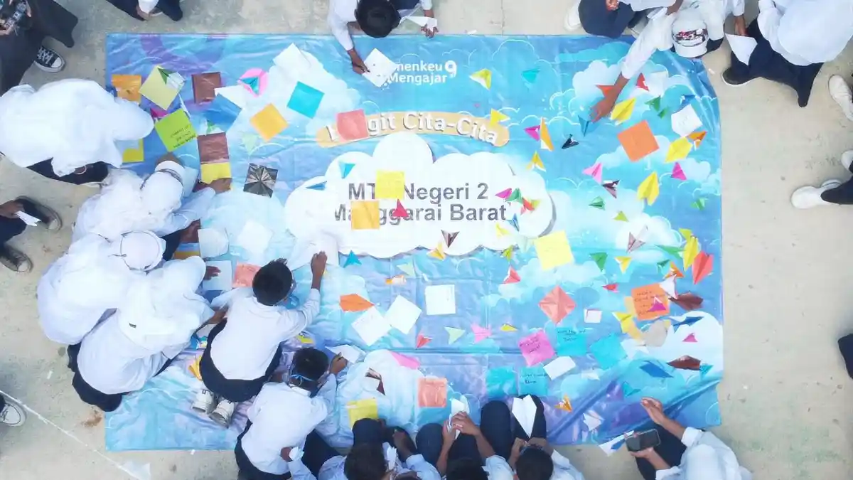 Kemenkeu Mengajar 9 Hadir di MTs Negeri 2 Labuan Bajo Manggarai Barat