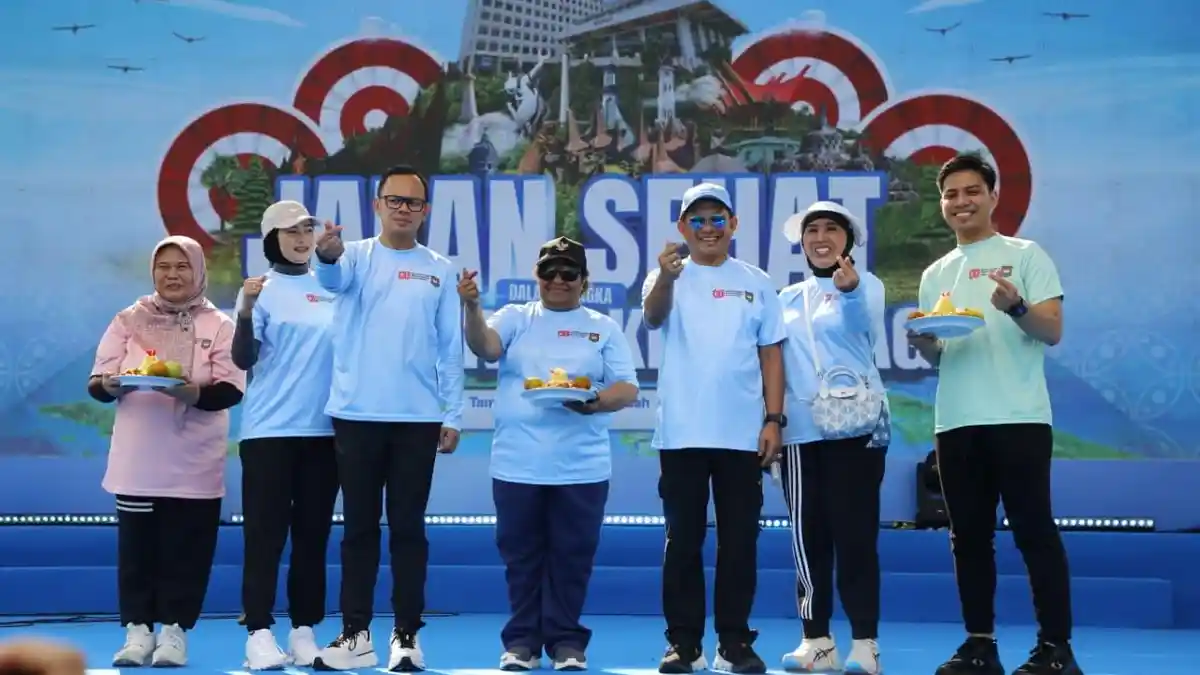 Kemendagri Rayakan Puncak HUT Ke-80 dengan Jalan Sehat dan Bazar di TMII