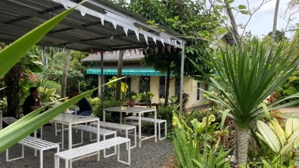 Tempat Wisata di Lampung, Saung Djunjungan Pesawaran Tempat Kuliner Bernuansa Asri