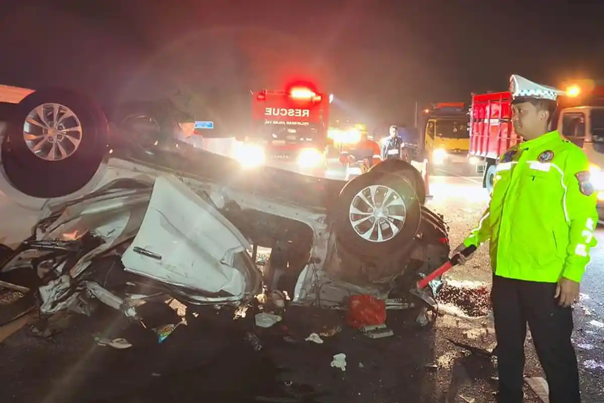 BREAKING NEWS: Kecelakaan Maut di Tol Pemalang-Batang, Satu Orang Tewas