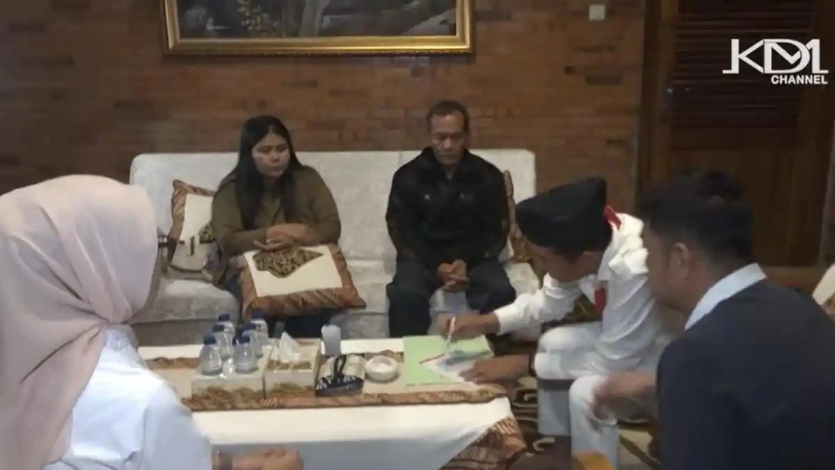 BREAKING NEWS: Sayembara Rp 250 Juta Berakhir, Dedi Mulyadi Serahkan Uang pada Keluarga YTR - Tribunjabar.id