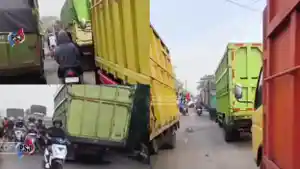Truk-batu-bara-buat-macet.jpg