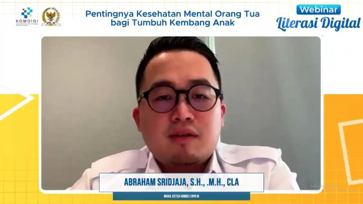 Komisi I DPR RI: Literasi Digital Harus Sasar Orang Tua, Bukan Hanya Anak