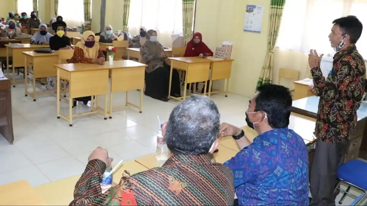 Tim Ahli Disdik Aceh Pantau PBM Tatap Muka di Pidie dan Pidie Jaya, Ini Temuannya