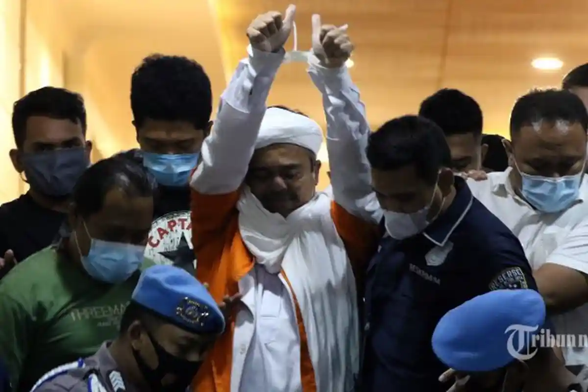 Perubahan Penampilan Rizieq Shihab Sepekan Dipenjara, Rambut Jadi Botak Plontos, Ini Kata Polisi