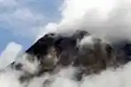 Kondisi Terkini Gunung Merapi Dilihat dari Jembatan Gantung Kemiri