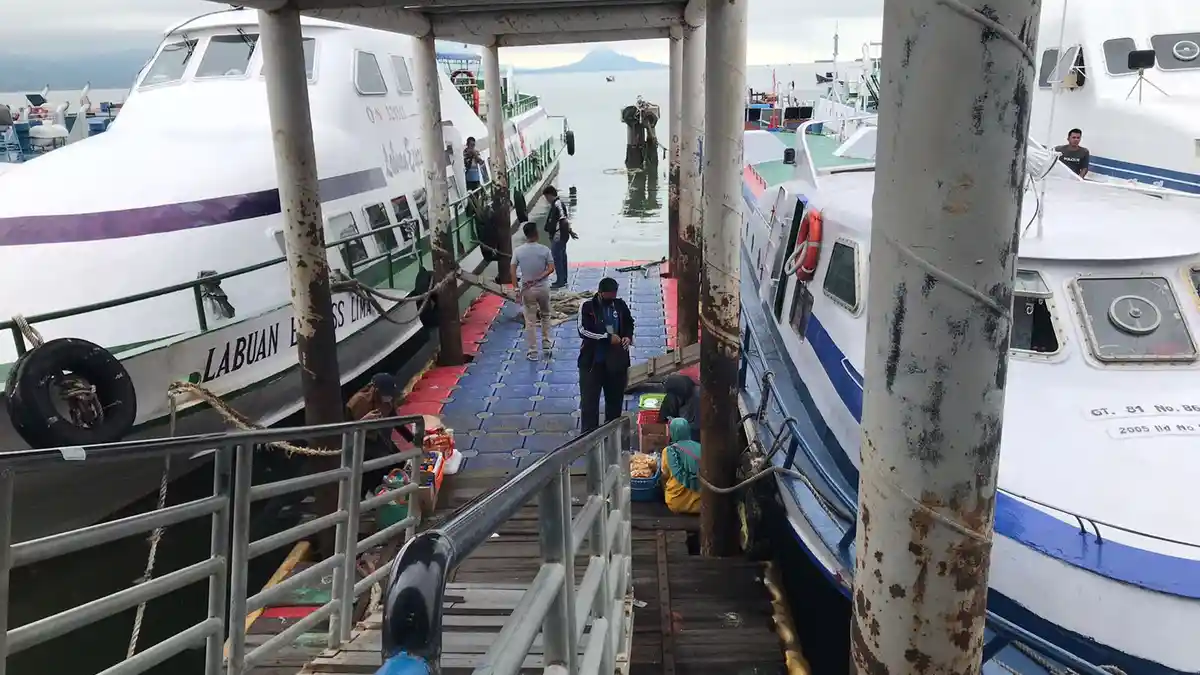 Pedagang Asongan Jualan di Dermaga Apung, Kapolsek Pelabuhan Tunon Taka Nunukan Sering Beri Teguran