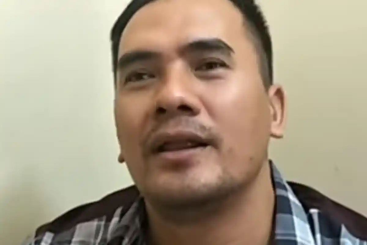 Viral Foto Saipul Jamil Video Call dengan Pria Bertelanjang Dada, Ini Kata Kakaknya!