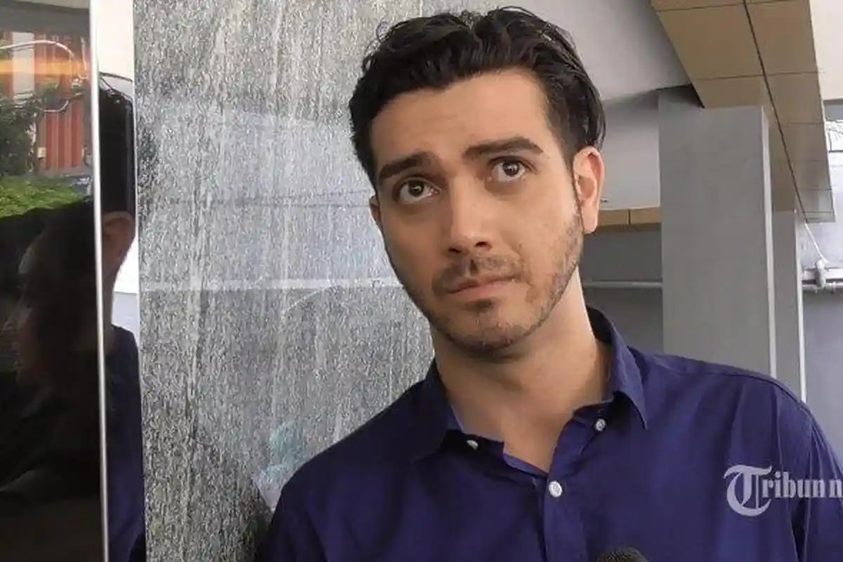 Aktor Fachri Albar Ditangkap Polisi dengan 4 Jenis Narkoba: Butuh untuk Menenangkan Pikiran