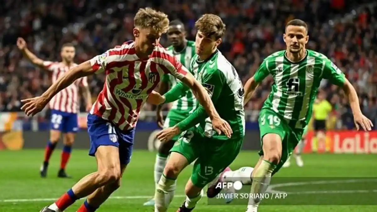 Update Liga Italia - AC Milan Buang Peluang Datangkan Juan Miranda
