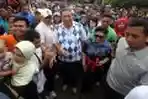 Agus Yudhoyono Didampingi SBY Lakukan Jalan Sehat