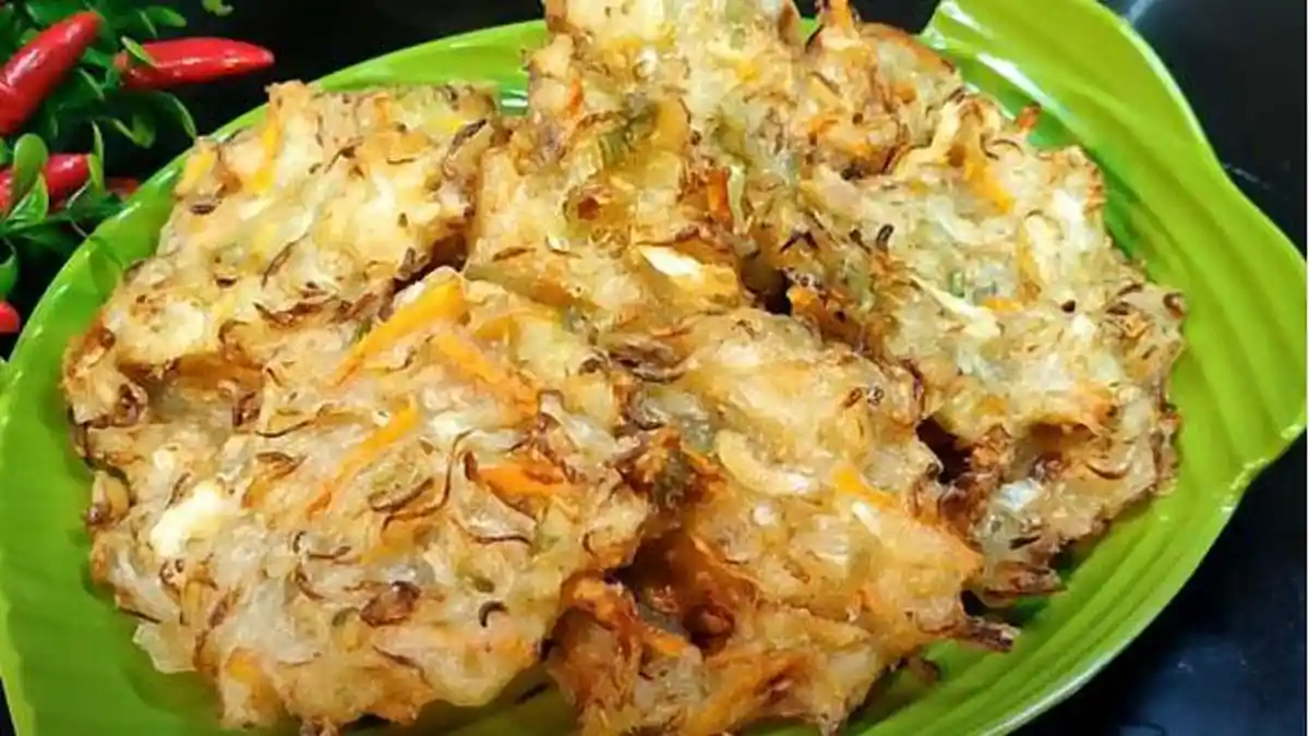 Rekomendasi Makanan Buka Puasa: Resep Bakwan Sayur Renyah Tahan Lama