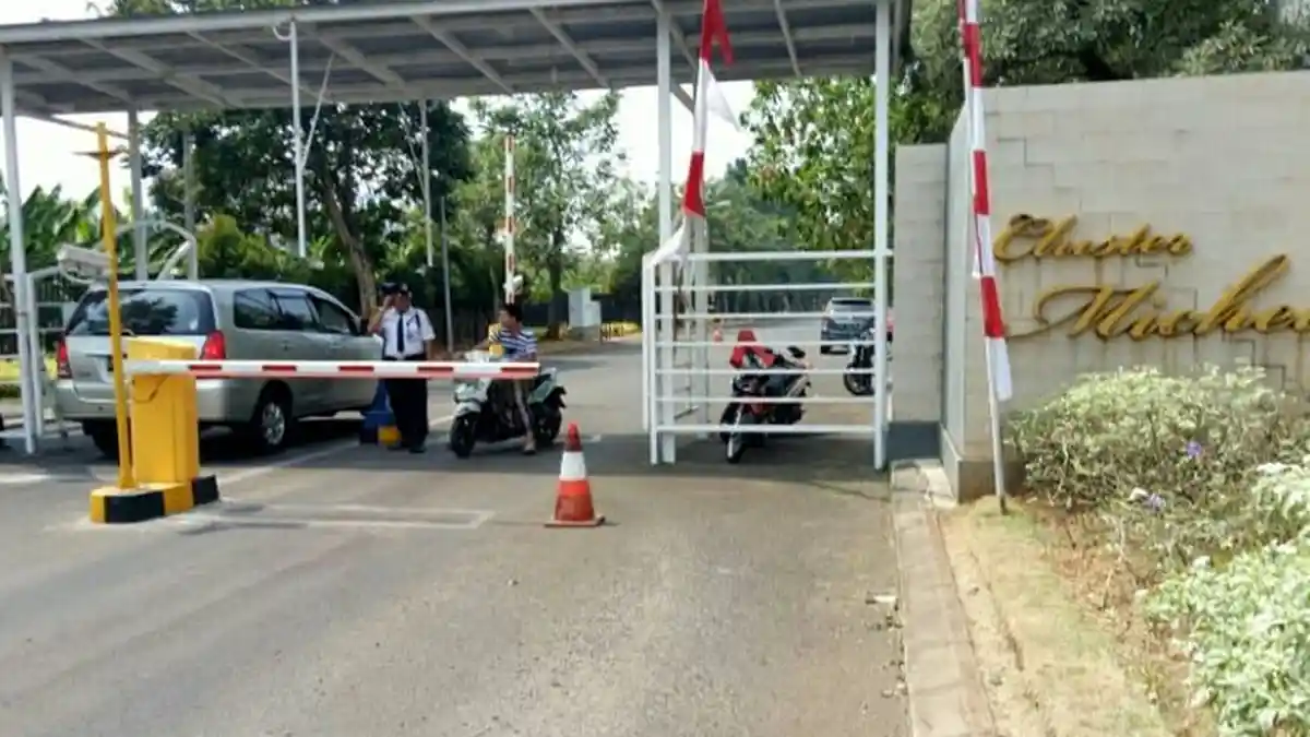 Seorang Satpam di Tangerang Tewas Digigit Ular, Tangkap Ular yang Masuk Perumahan
