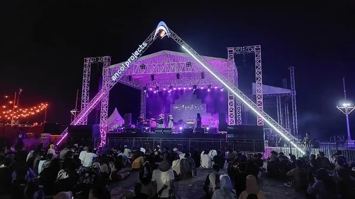 Jadi Bintang Tamu, The Sigit dan The Rocket Rockens Hibur 1.500 Pengunjung Ancol