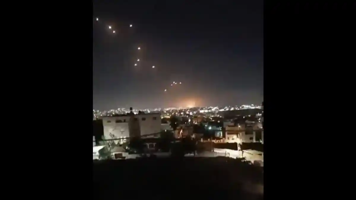 Kerusakan Bangunan Tel Aviv Imbas Serangan Iran ke Israel
