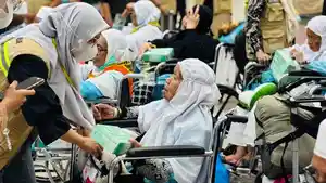 20260610-391-Jamaah-Haji-Sulbar-Tiba-di-Makassar-Satu-Orang-Masih-Dirawat-di-Makkah.jpg