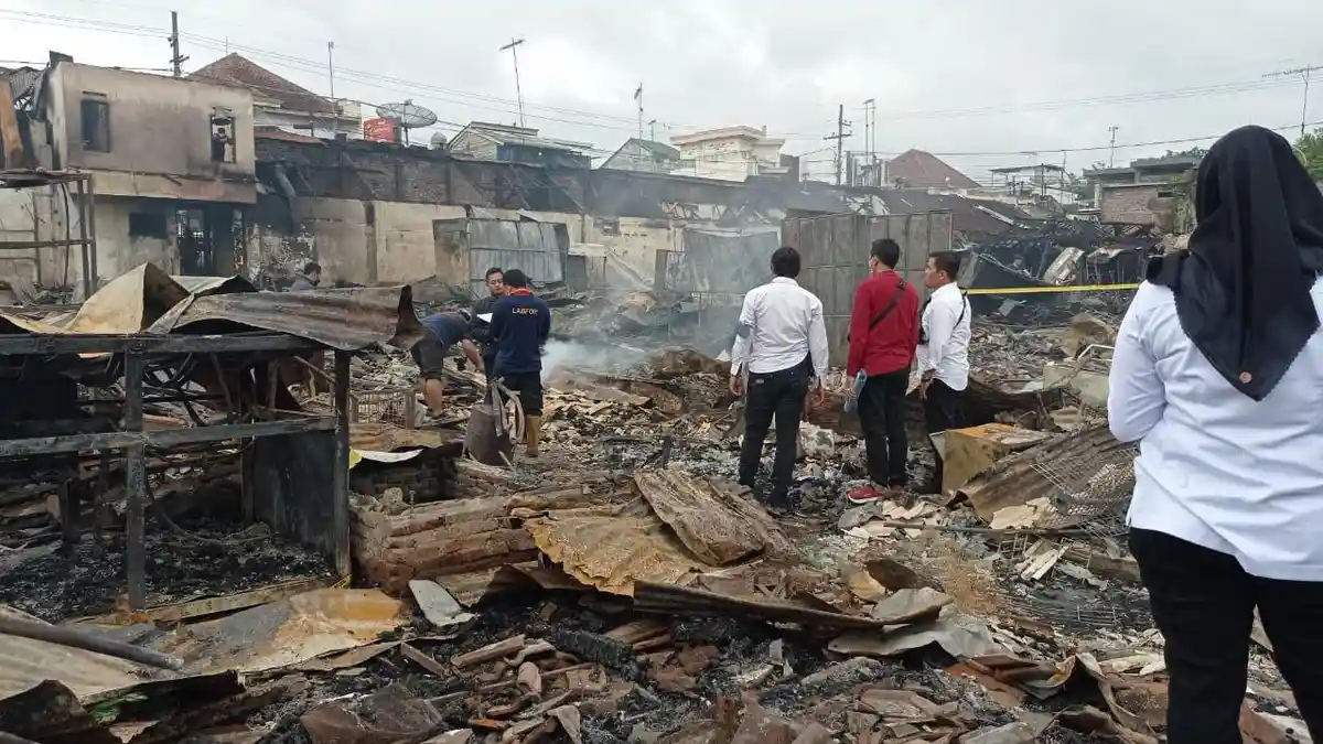 Tim Labfor Plototi Empat Bedak Pasar Kesamben Blitar, Sumber Api Pertama Kali Muncul?