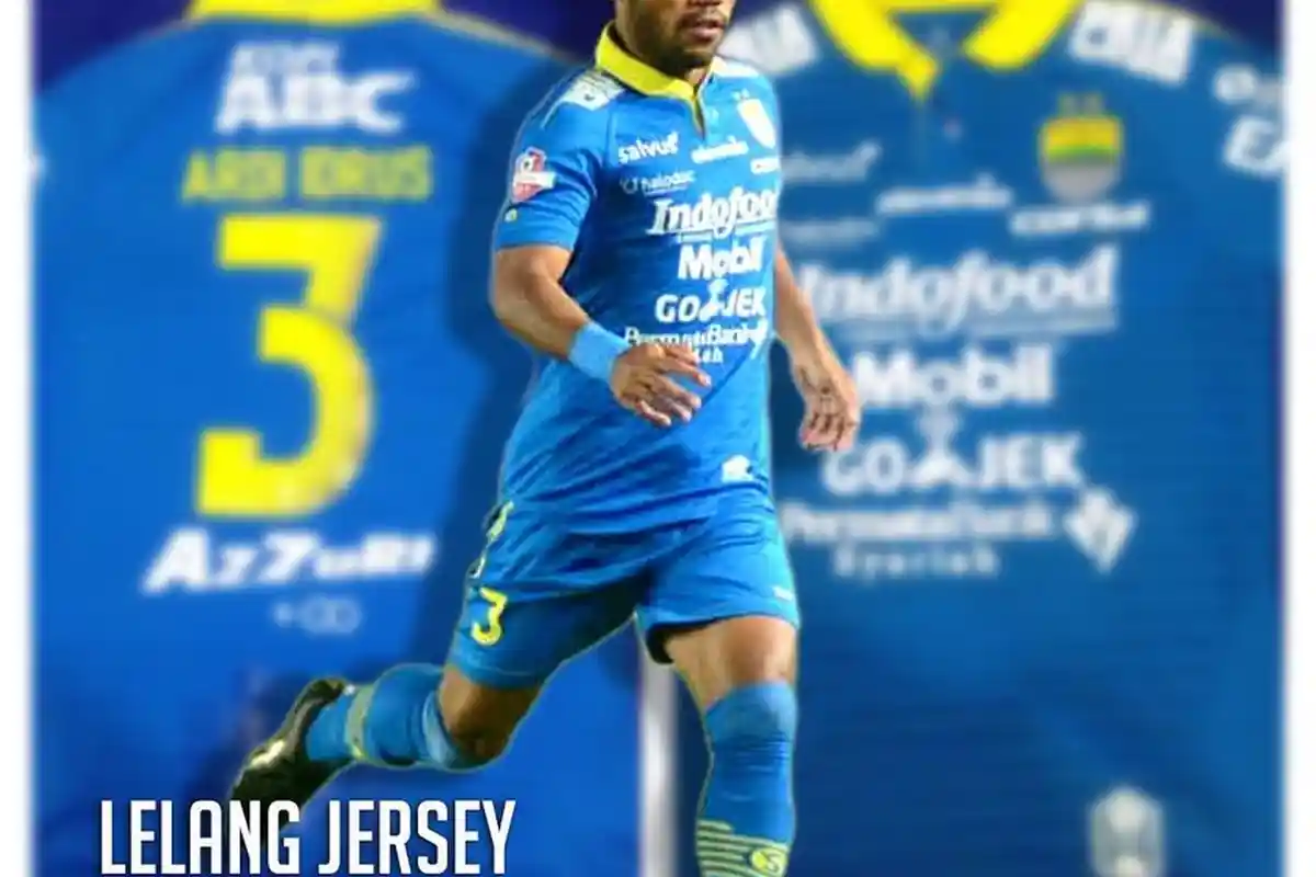 Bantu Korban Terdampak Covid-19, Bek Sayap Persib Bandung Ardi Idrus Lelang Jersey