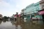 Banjir Melumpuhkan Akses Jalan Kartini
