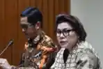 KPK Tunjukkan Barang Bukti Suap Bupati Nganjuk