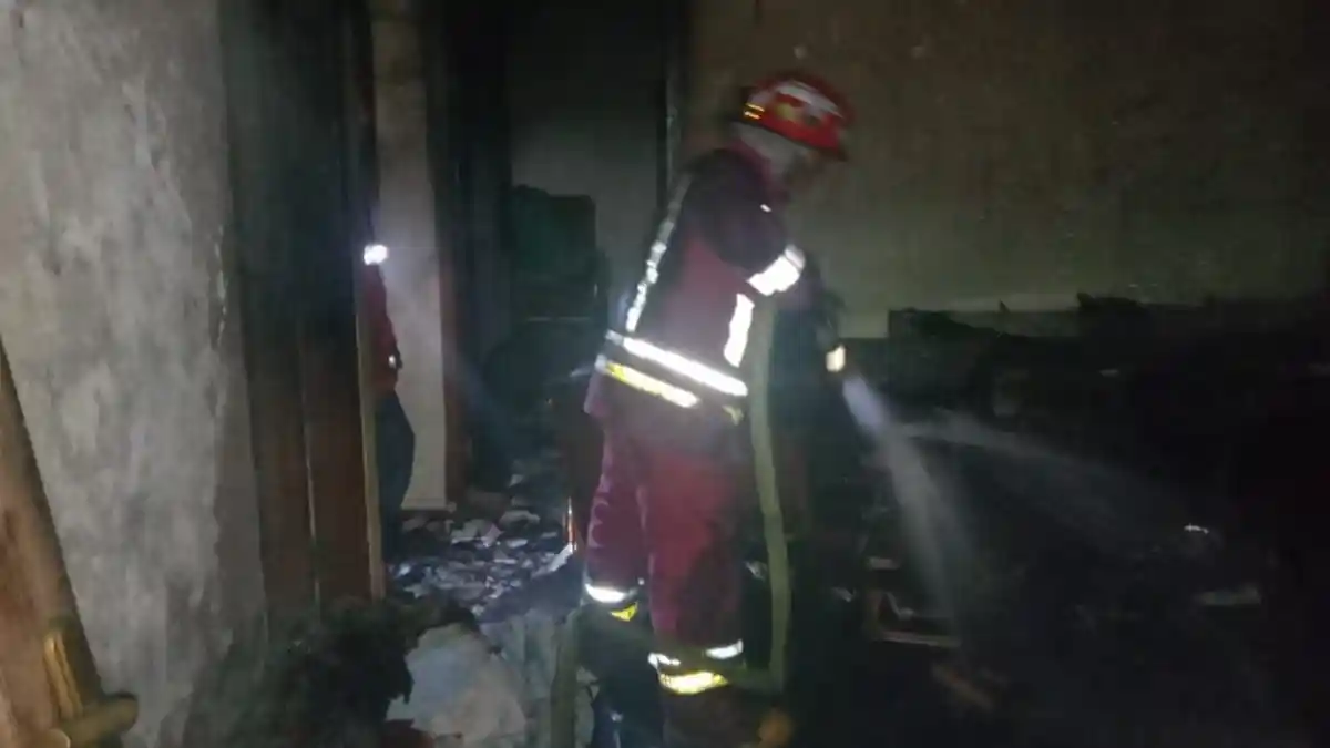 ODGJ Bakar Rumahnya di Kelurahan Balearjosari, Kota Malang