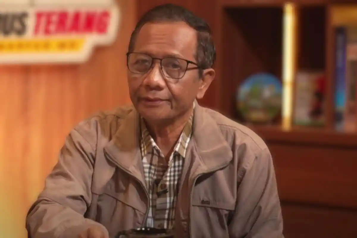 Mahfud MD Ungkap Dua Cucunya Keracunan MBG, Satu Masih Dirawat RS, Sebut Program Tanpa Dasar Hukum