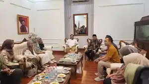 20262604-Audiensi-Orangtua-dengan-Hasto-Wardoyo.jpg