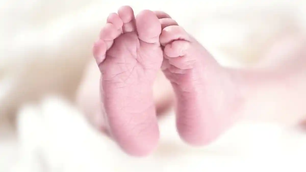 Pengidap Termuda di Dunia? Bayi Baru Lahir Positif Corona. Kini Pisah Rumah Sakit dengan Ibunya