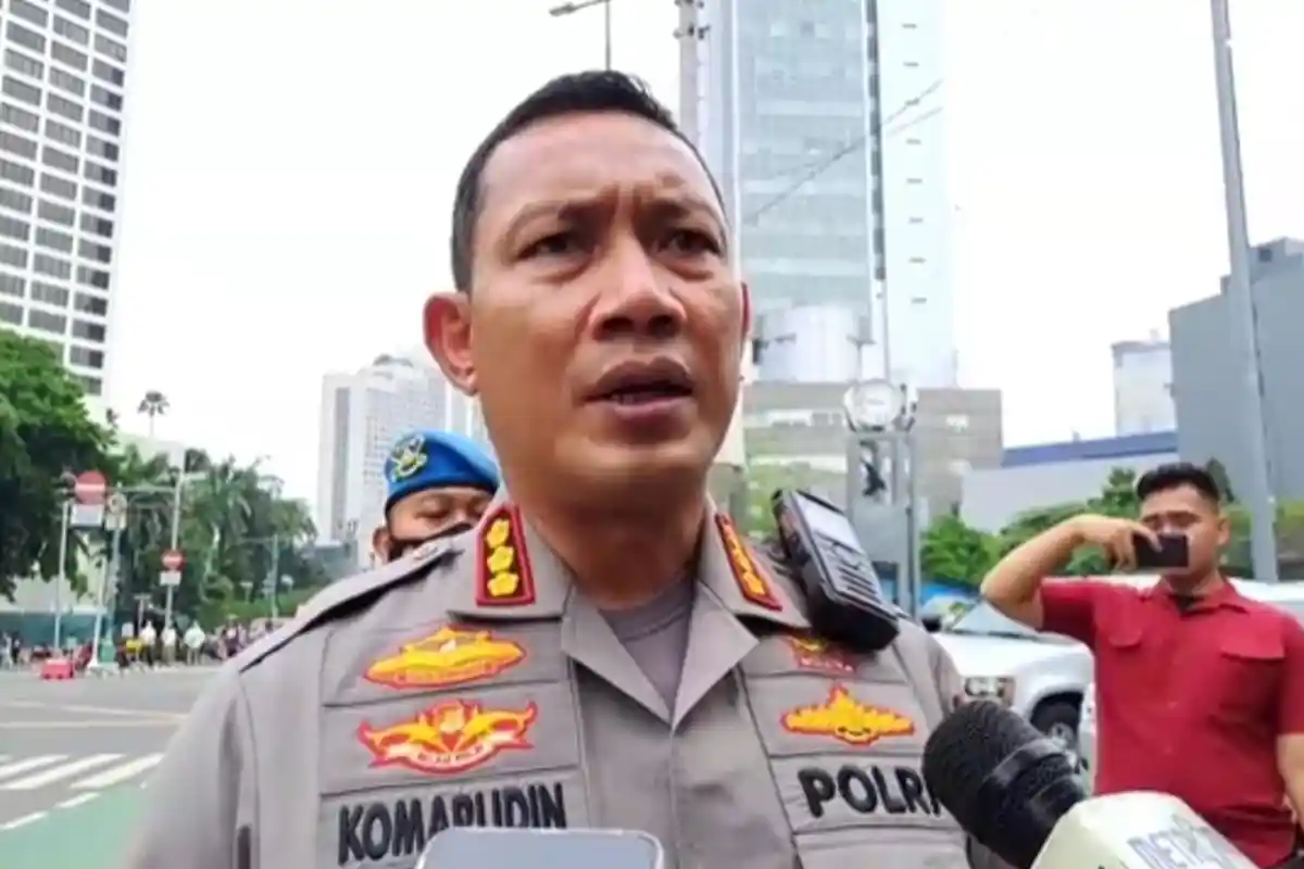 Pria Dibalik Konten Jilat Es Krim Selebgram Oklin Fia Kini Diburu Polisi