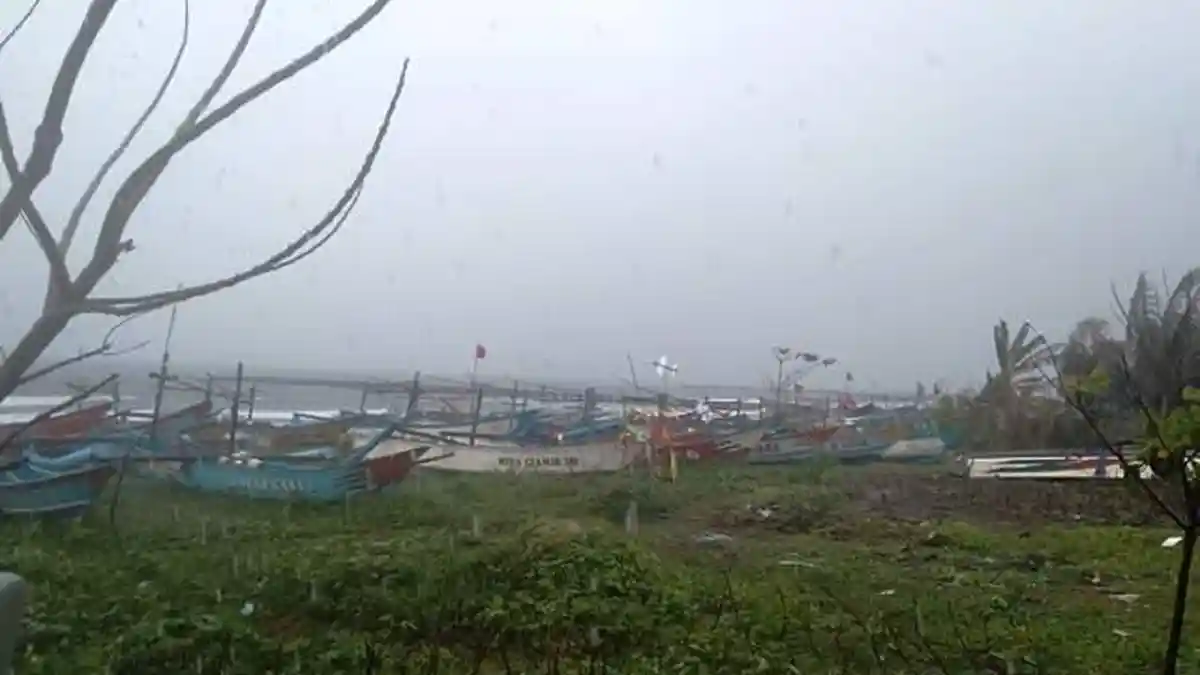 Prakiraan Cuaca Cilacap Hari Ini Minggu 23 April 2023, Akan Diguyur Hujan Pada Malam Hari