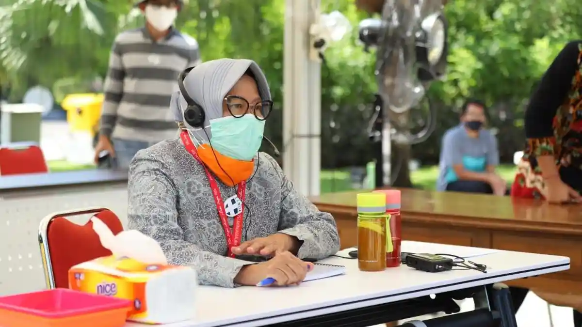 Risma Minta Sekolah Disiplin Protokol Kesehatan Saat New Normal: Guru & Wali Murid Harus Bersinergi