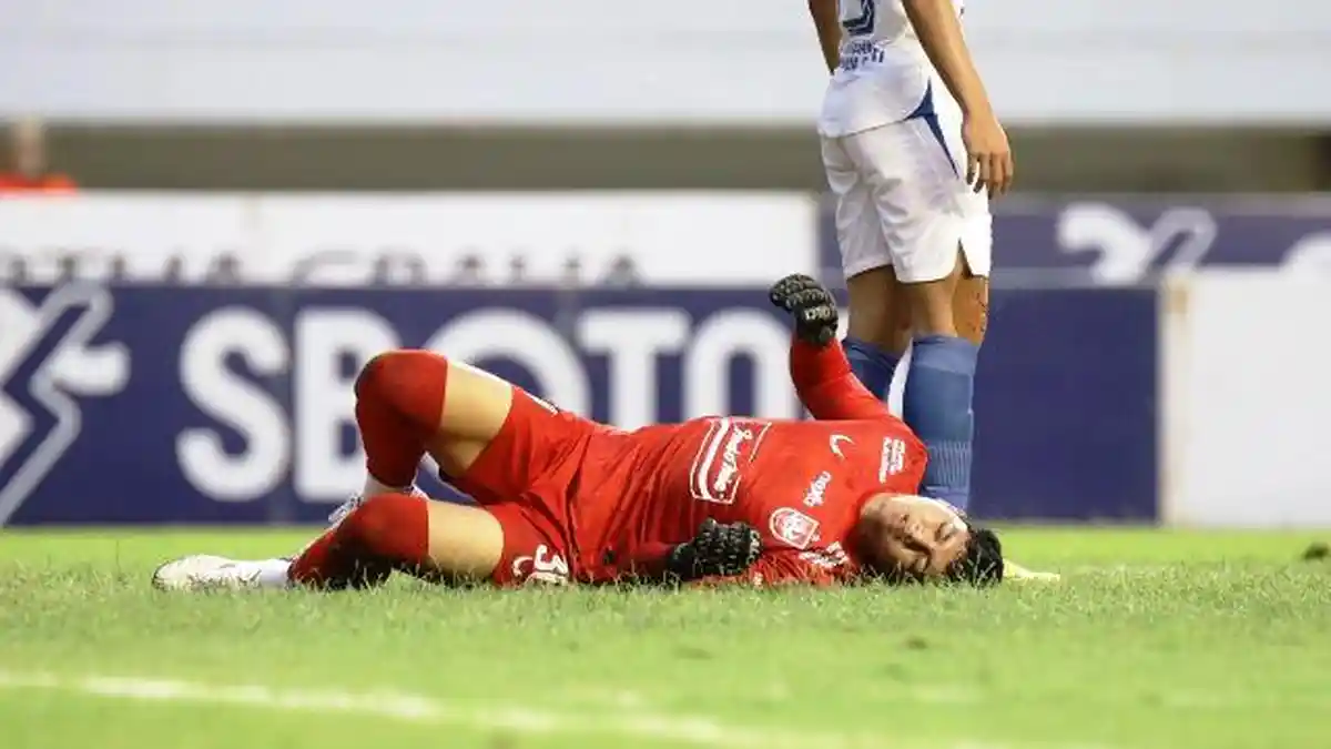 BREAKING NEWS: Kiper PSIS Semarang Adi Satryo Dikabarkan Cedera, Harus Menepi Sebulan