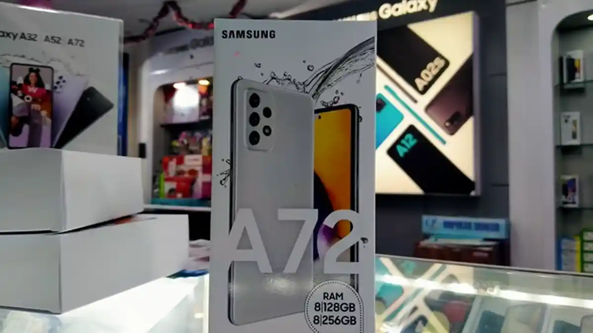Ini Daftar HP Pesaing Samsung Galaxy A72