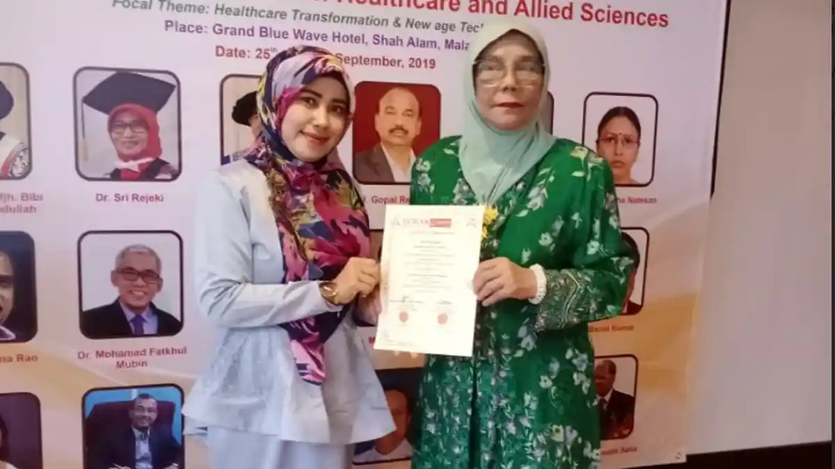 Universitas Megarezky Raih Best Presenter Seminar Internasional di Malaysia