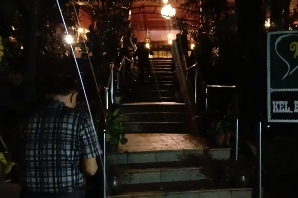 Istri Wiranto Meninggal, Pelayat dan Karangan Bunga Berdatangan ke Rumah Duka