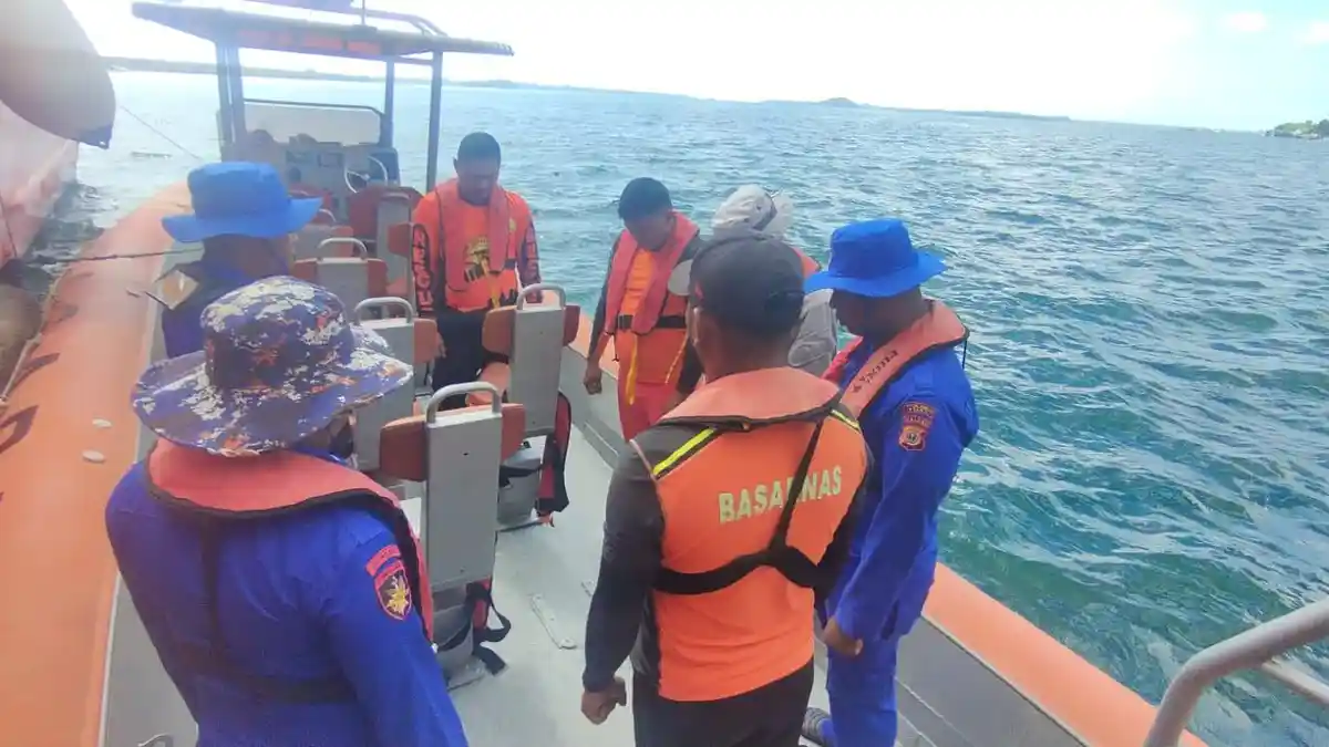 Jatuh dari Atas Kapal, Tim SAR Gabungan Lakukan Pencarian terhadap ABK KM Alystia Utama